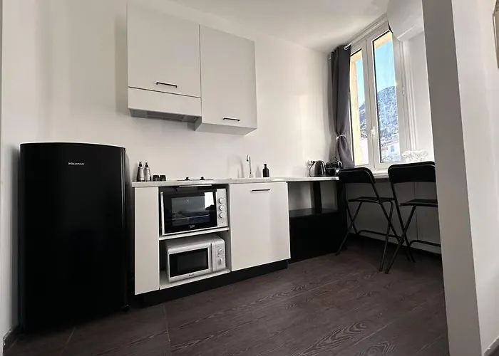 New Studio, 2mn Walk To Monaco *